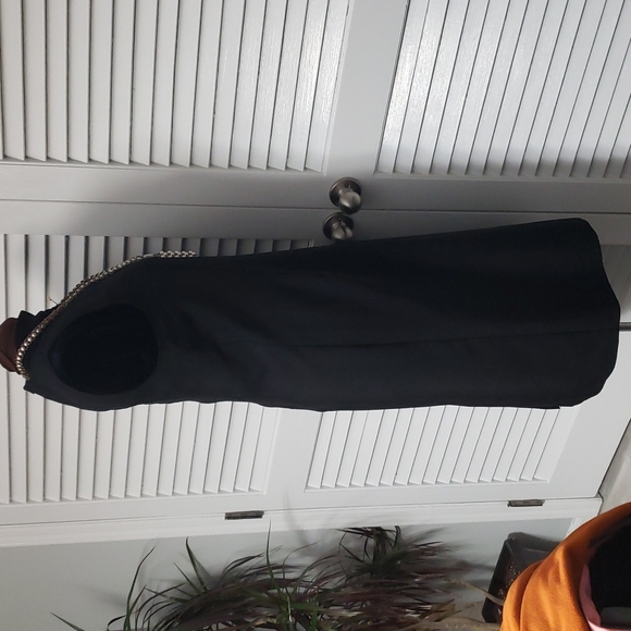 Dress - Picture 4 of 5